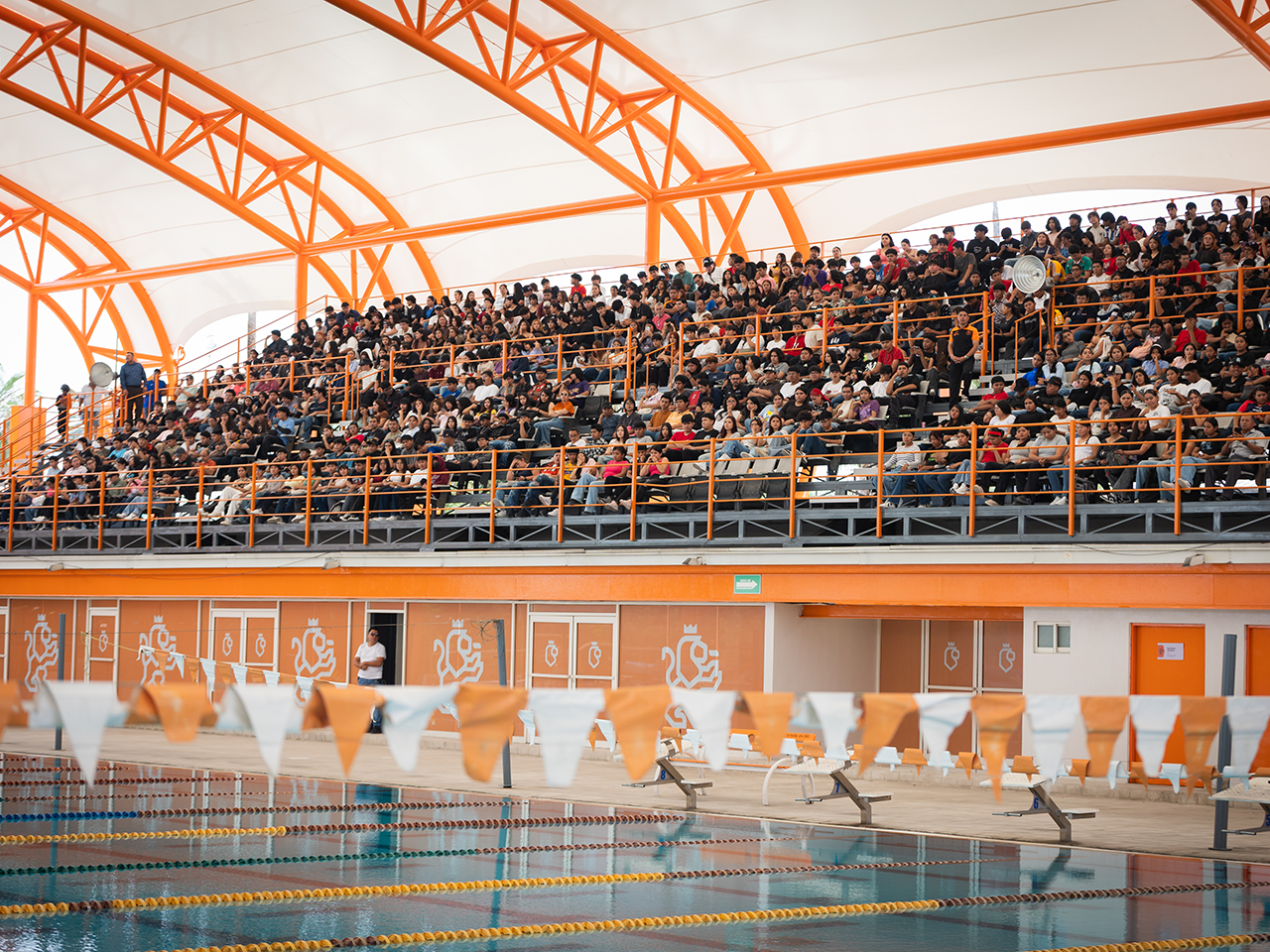 Gradas renovadas del Centro Acuático